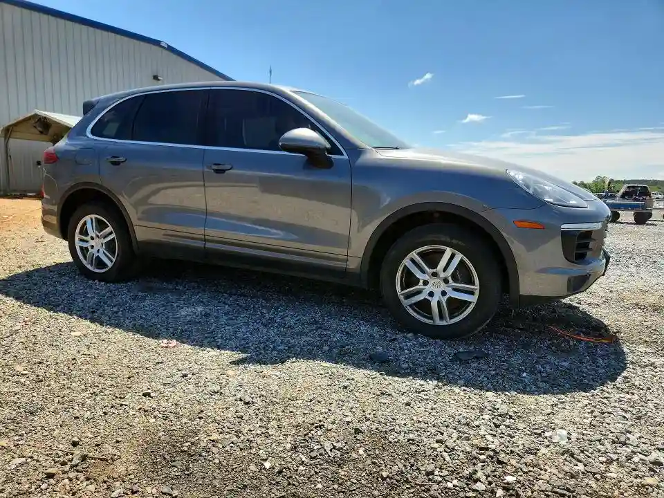 WP1AA2A26HKA92064 2017 PORSCHE CAYENNE-3