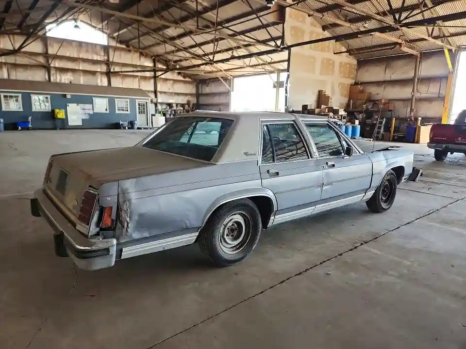 1FABP43F8FZ126273 1985 FORD LTD-2