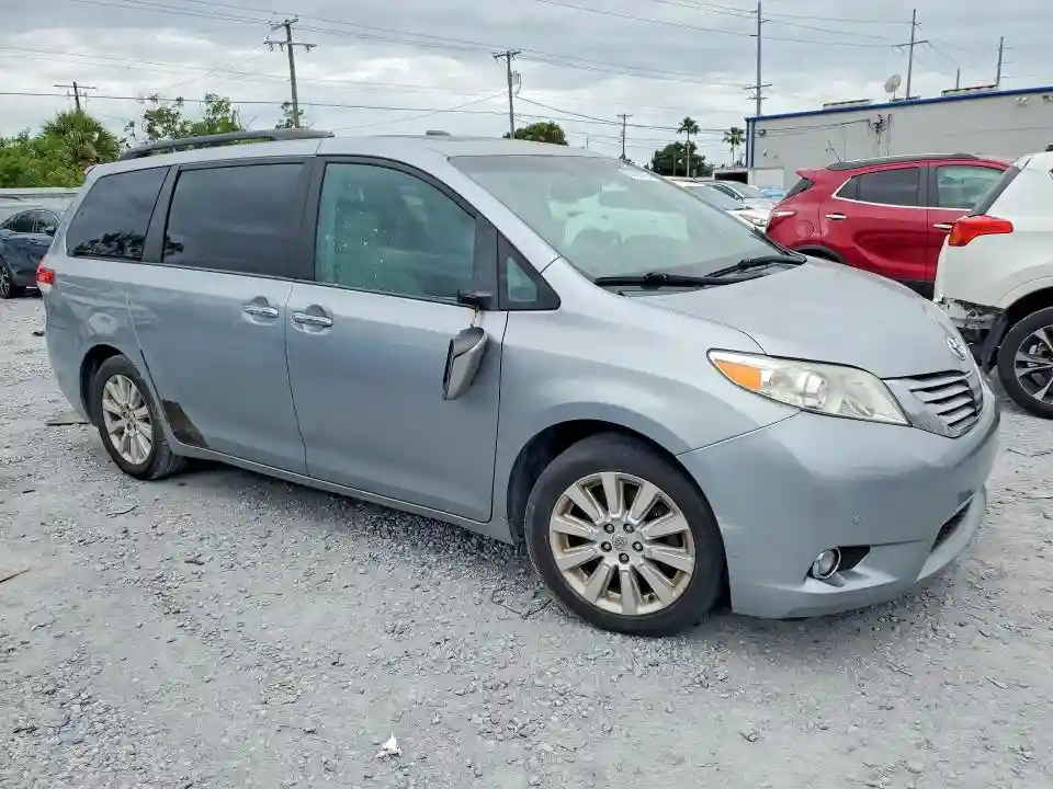 5TDYK3DC6DS327007 2013 TOYOTA SIENNA-3