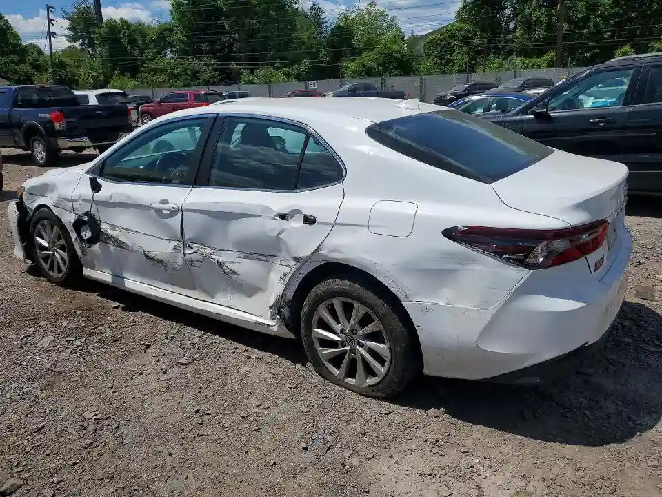 4T1C11AK5NU650955 2022 TOYOTA CAMRY-1