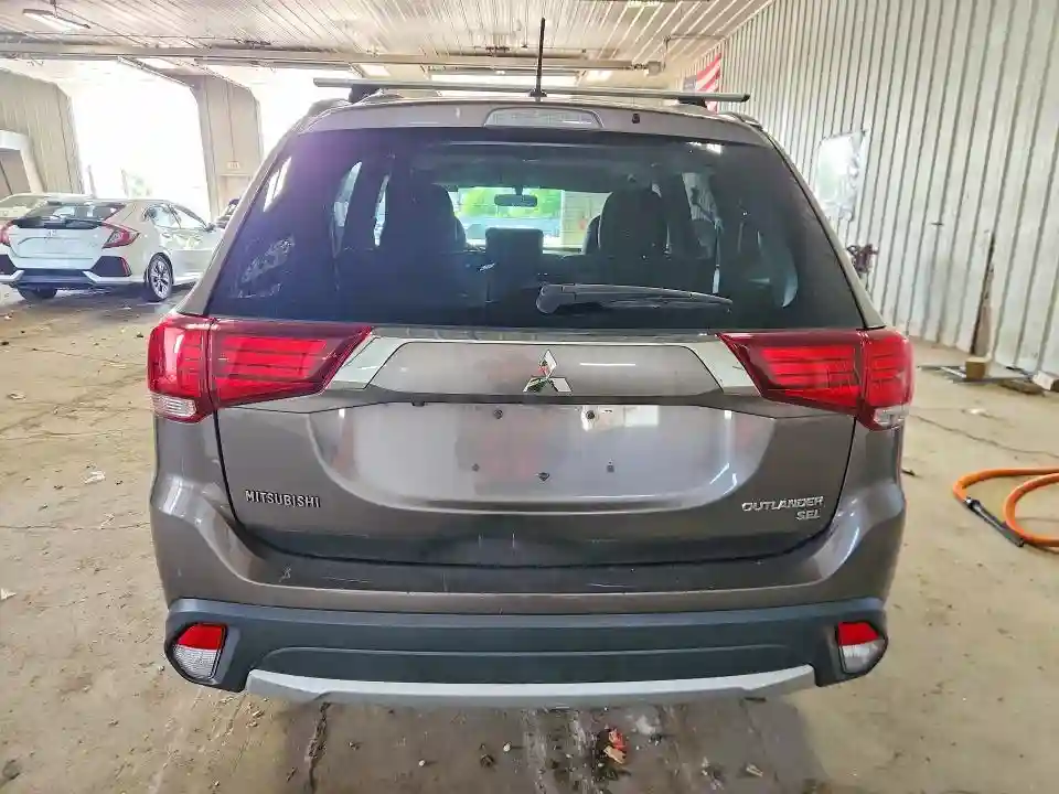 JA4AD3A30GZ015763 2016 MITSUBISHI OUTLANDER-5