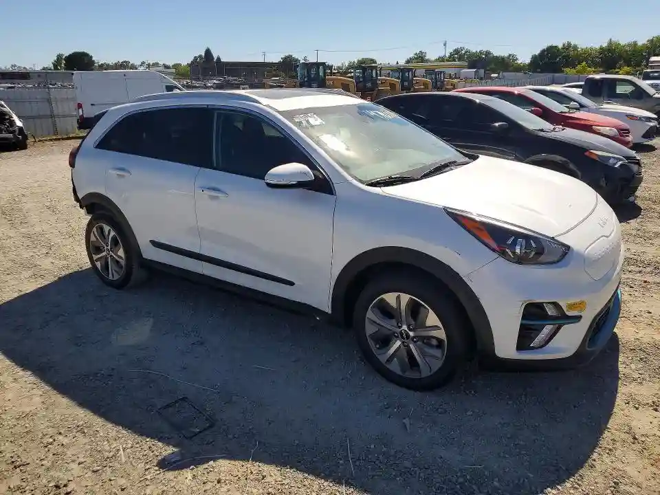 KNDCE3LG6N5147622 2022 KIA NIRO-3