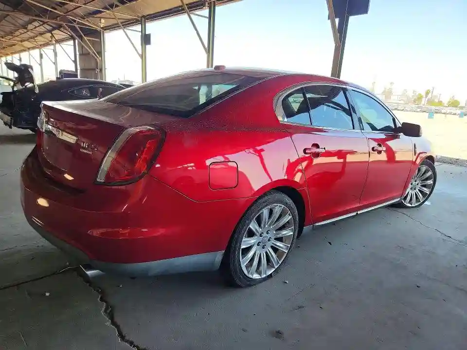 1LNHL9FT4AG612058 2010 LINCOLN MKS-2