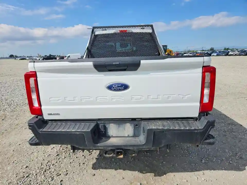 1FT8W3BA8PEC63004 2023 FORD F350-5