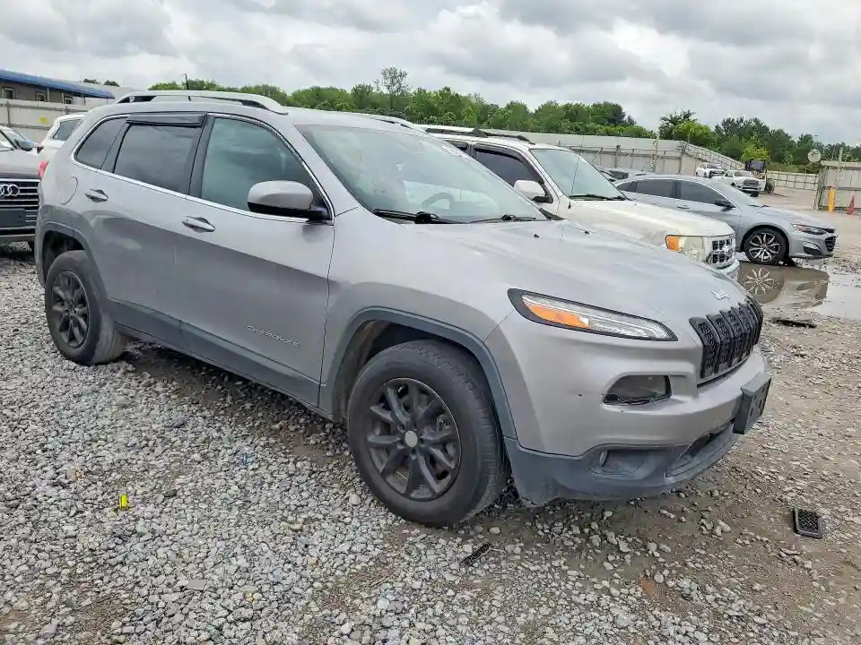 1C4PJMCS3HW596780 2017 JEEP CHEROKEE-3