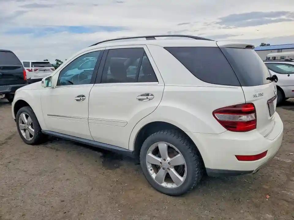 4JGBB8GB7BA714855 2011 MERCEDES-BENZ M-CLASS-1