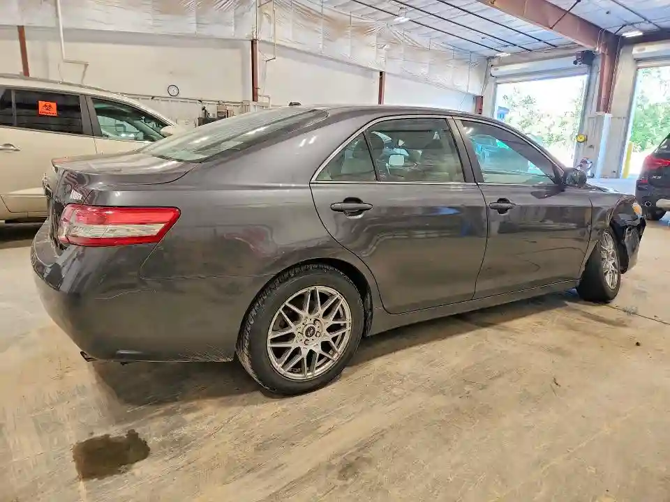 4T4BF3EK2BR126747 2011 TOYOTA CAMRY-2