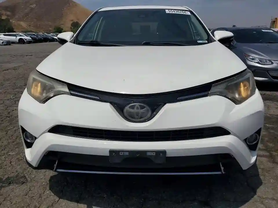JTMWFREV1JJ730819 2018 TOYOTA RAV4-4