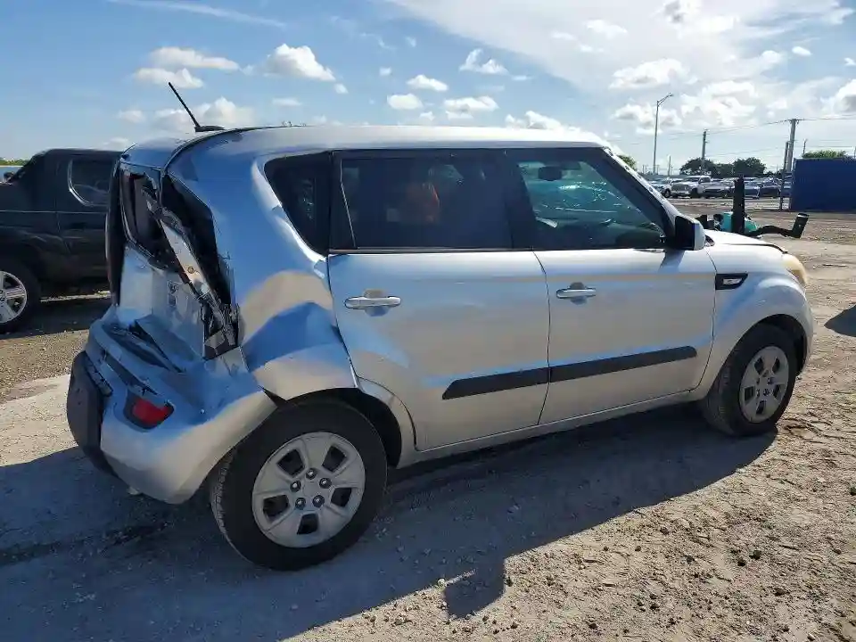 KNDJT2A53C7431428 2012 KIA SOUL BASE-2
