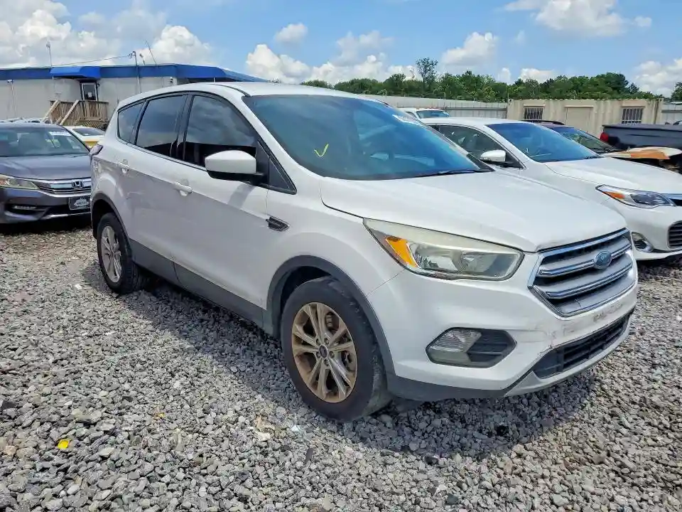 1FMCU0G90HUB67223 2017 FORD ESCAPE-3