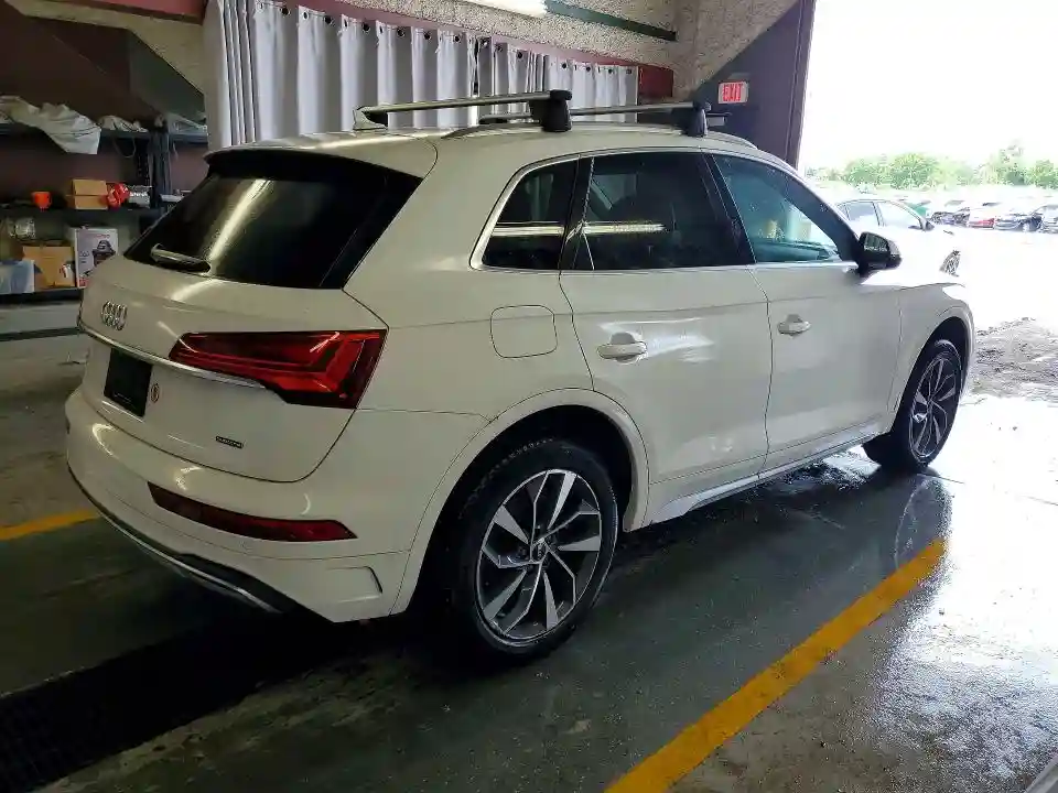 WA1BAAFY1M2021470 2021 AUDI Q5-2