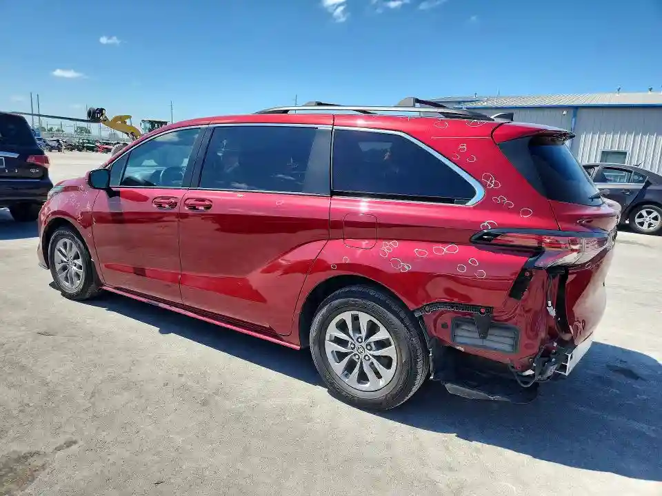 5TDKRKEC6NS121584 2022 TOYOTA SIENNA-1