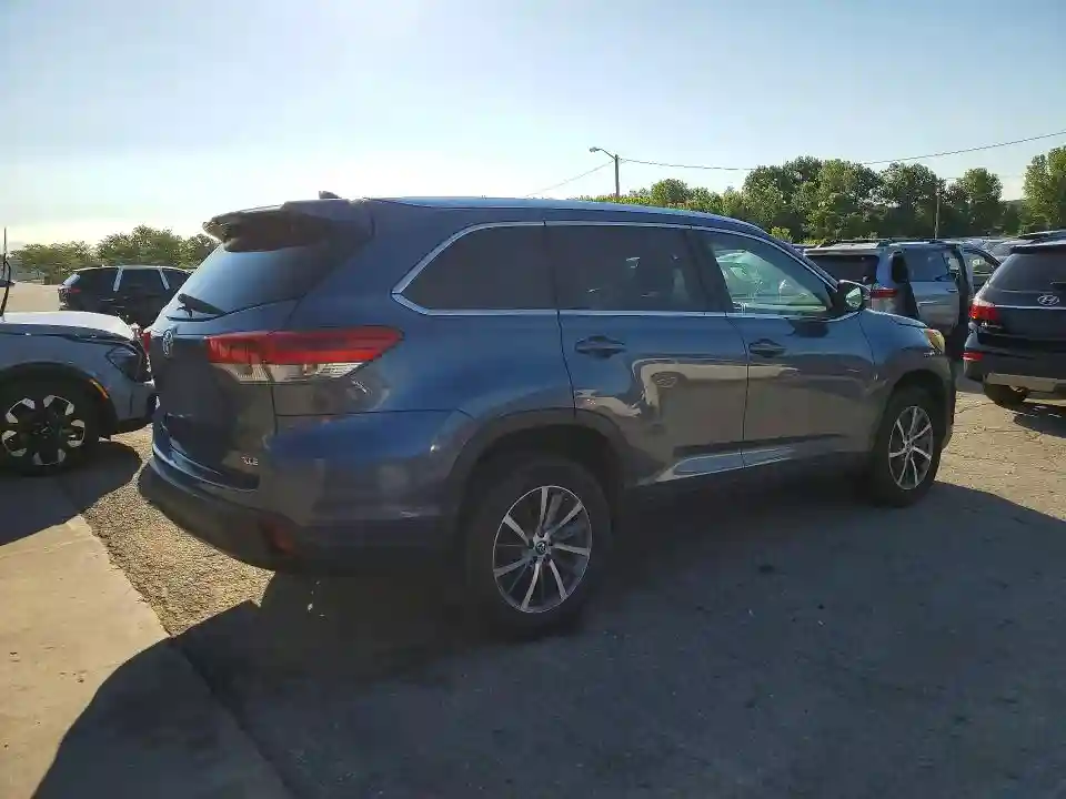 5TDKZRFH9KS297768 2019 TOYOTA HIGHLANDER-2