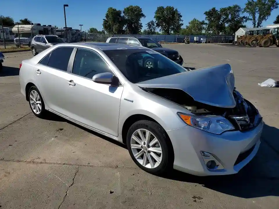 4T1BD1FK8EU130809 2014 TOYOTA CAMRY SOLA-3