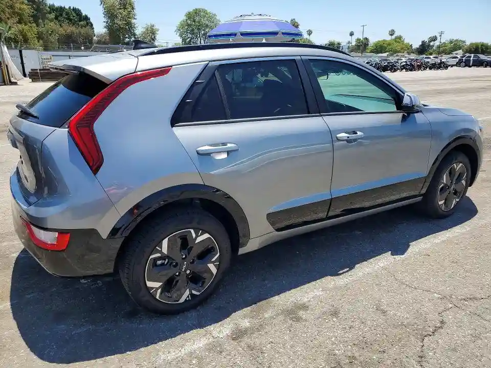 KNDCR3L18S5145429 2025 KIA NIRO EV WI-2