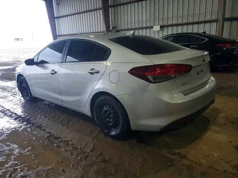 3KPFK4A70JE209884 2018 KIA FORTE-1