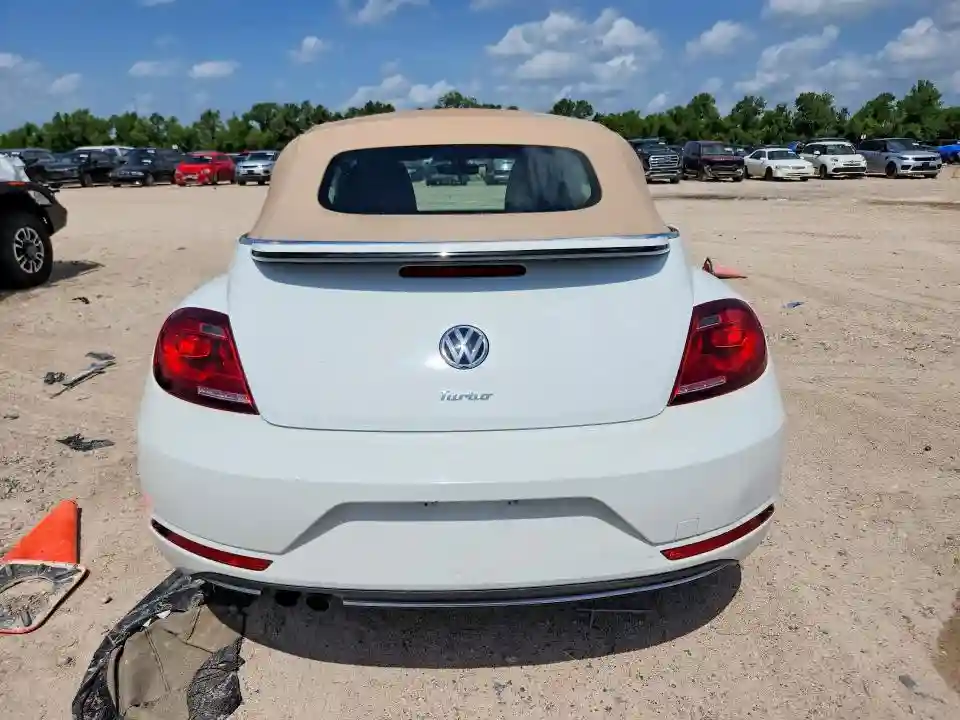 3VW5DAAT8JM502890 2018 VOLKSWAGEN BEETLE-5