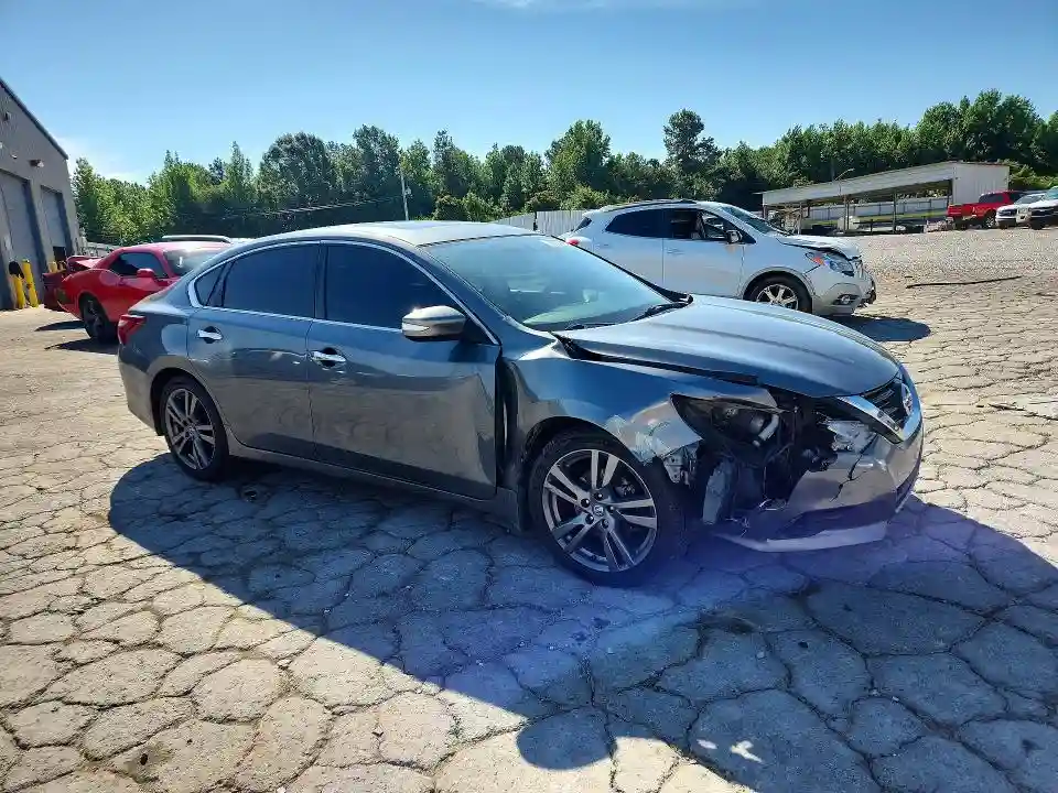 1N4BL3AP2JC152168 2018 NISSAN ALTIMA-3