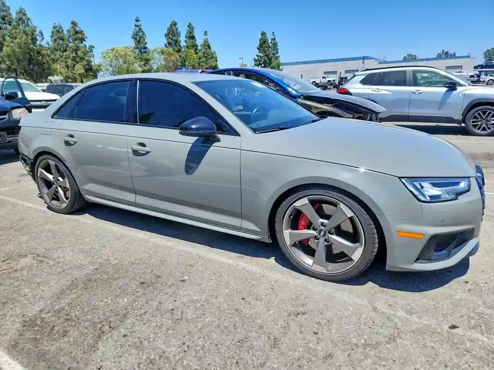 WAUB4AF48KA111368 2019 AUDI S4/RS4-3