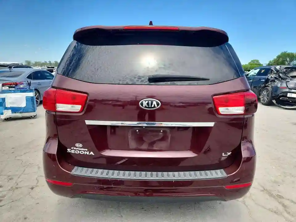 KNDMB5C18H6228432 2017 KIA SEDONA-5