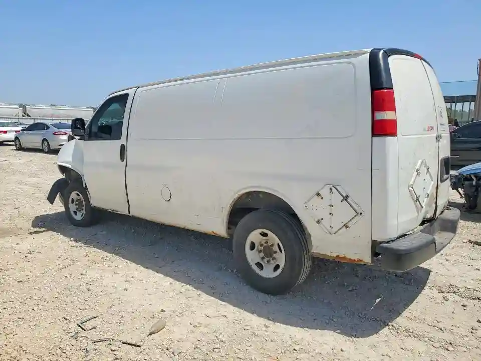 1GTW7FCA2C1185275 2012 GMC SAVANA-1