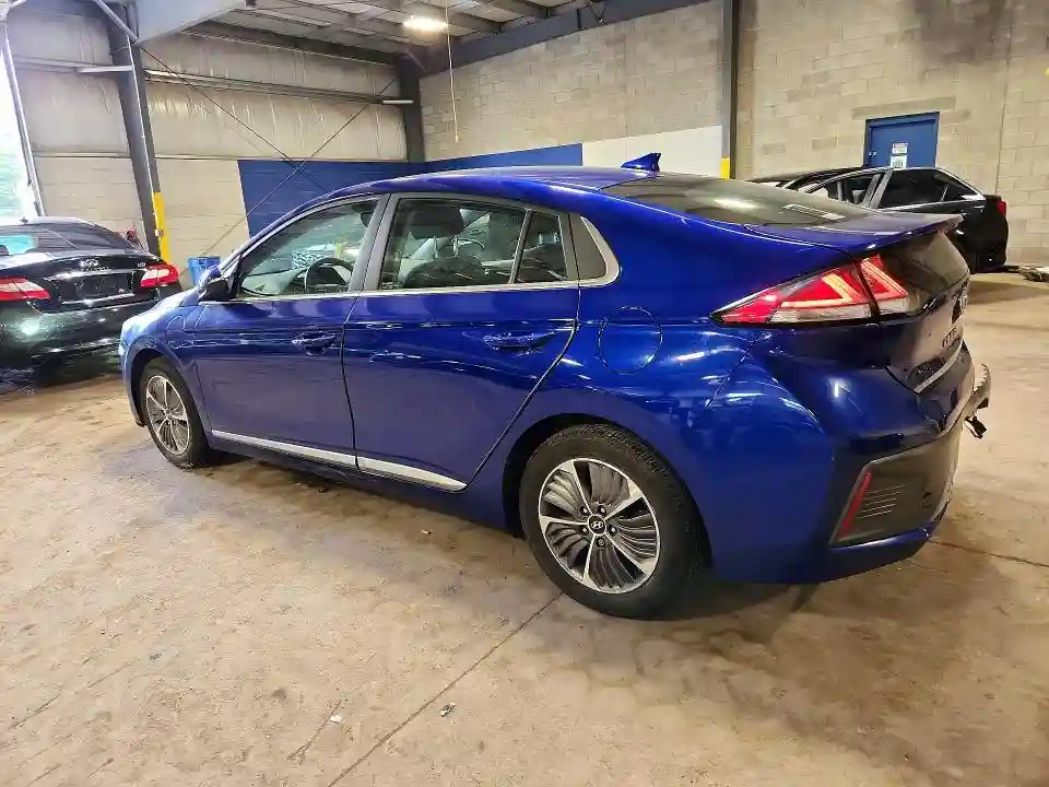 KMHC75LD8MU261570 2021 HYUNDAI IONIQ-1