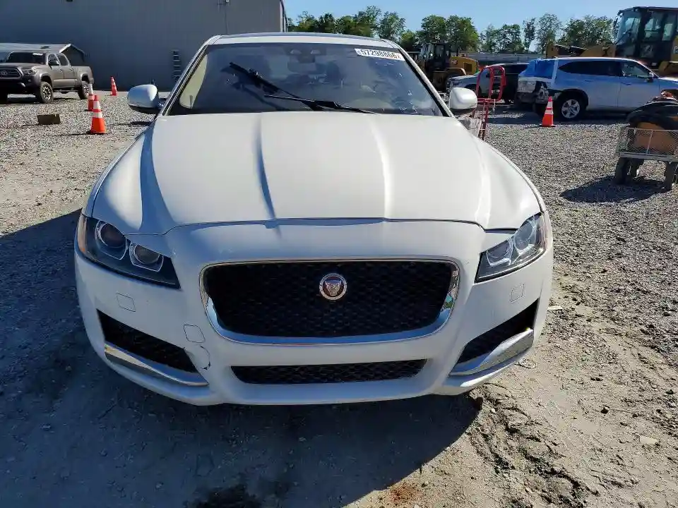 SAJBD4FX9KCY78845 2019 JAGUAR XF-4