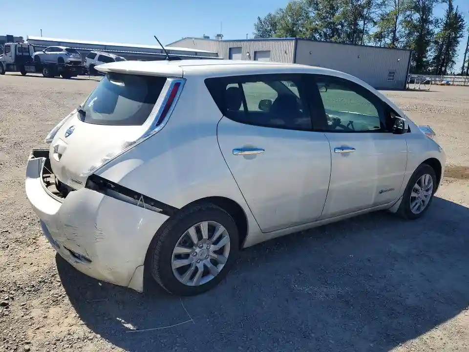 1N4AZ0CP1GC311048 2016 NISSAN LEAF-2