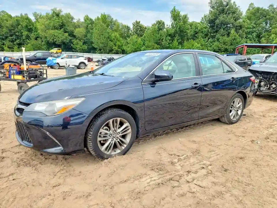 2017 TOYOTA CAMRY