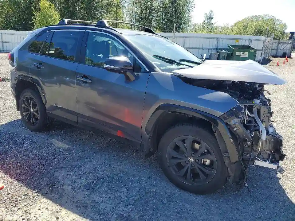 2T3E6RFV2RW052413 2024 TOYOTA RAV4-3