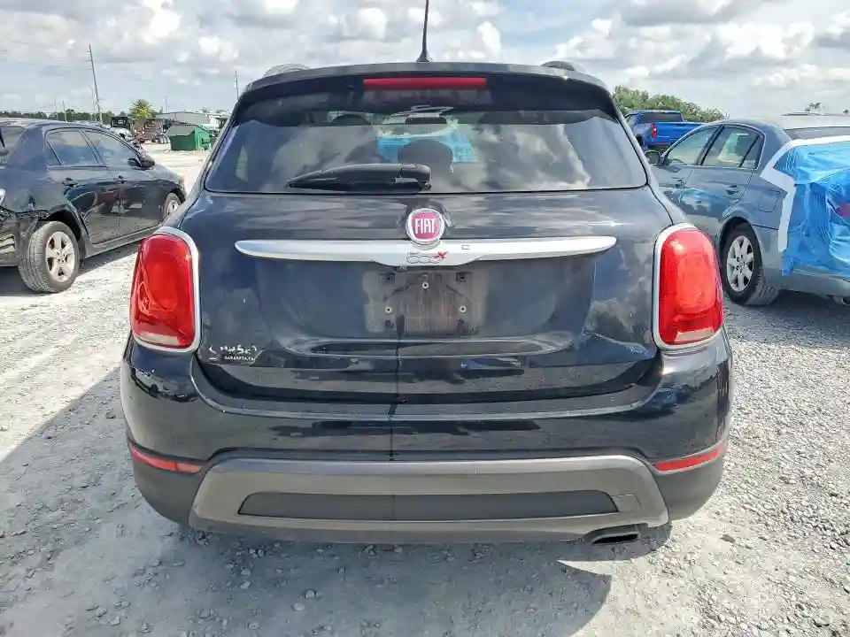 ZFBCFXCB3HP569786 2017 FIAT 500-5