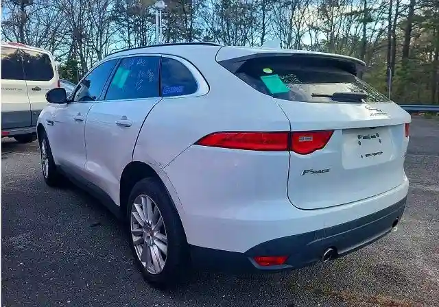 SADCK2GX2KA601028 2019 JAGUAR F-PACE-2