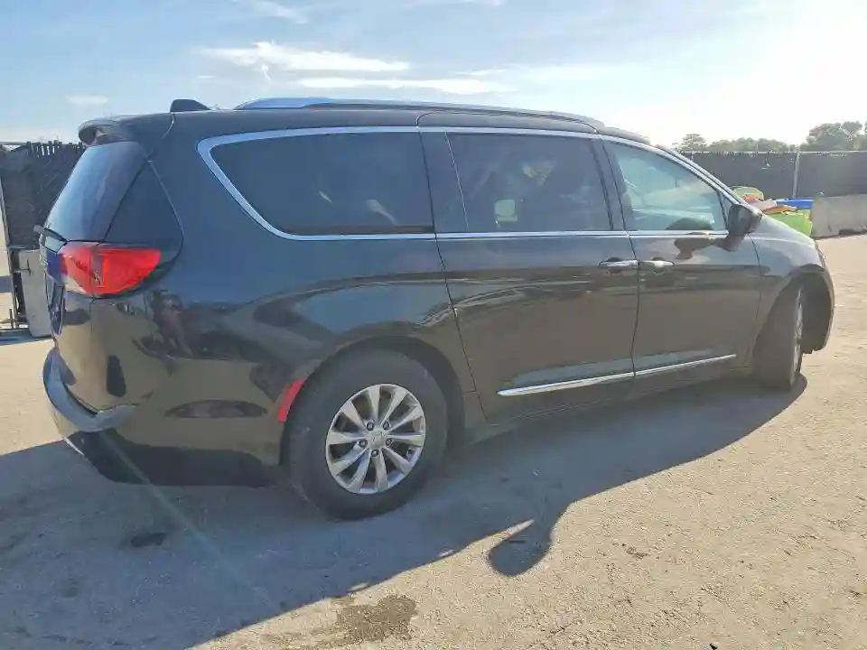 2C4RC1BG7KR731614 2019 CHRYSLER PACIFICA-2