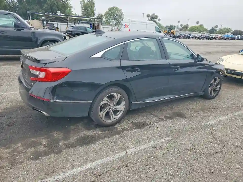 1HGCV2F55JA014907 2018 HONDA ACCORD-2