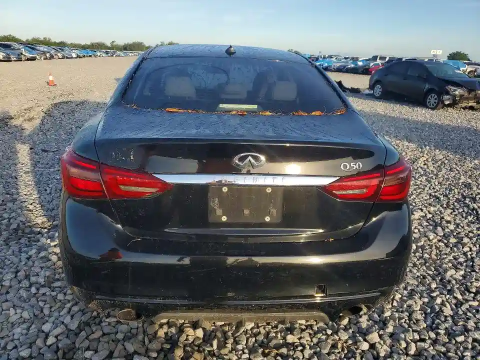 JN1EV7AP6JM363119 2018 INFINITI Q50-5