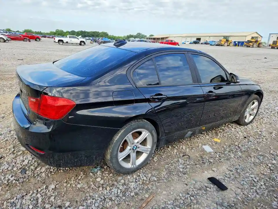 WBA3D5C57EKX96230 2014 BMW 3 SERIES-2