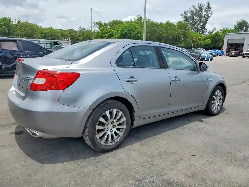 JS2RE9A38D6100314 2013 SUZUKI KIZASHI-2