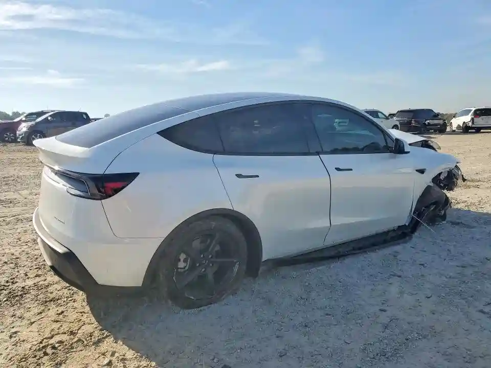 7SAYGDEE7TA447327 2026 TESLA MODEL Y-2