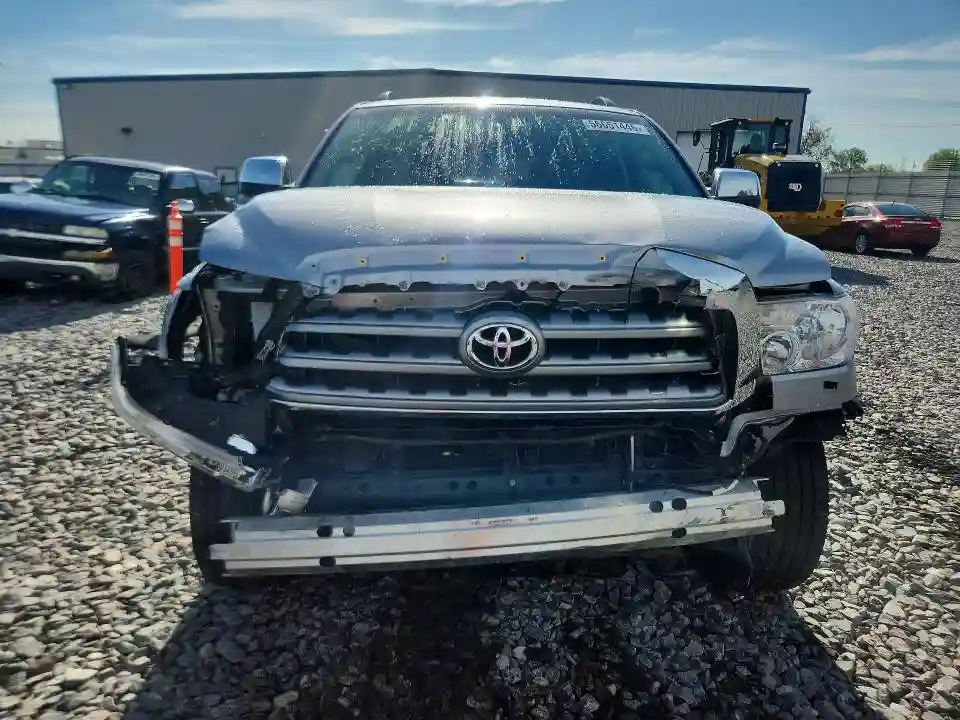 5TDJW5G1XHS149801 2017 TOYOTA SEQUOIA-4
