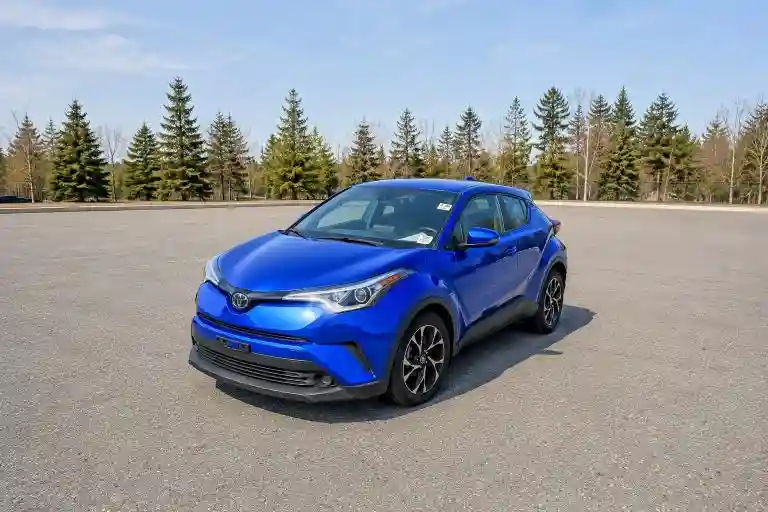 NMTKHMBX8JR023848 2018 TOYOTA C-HR-1