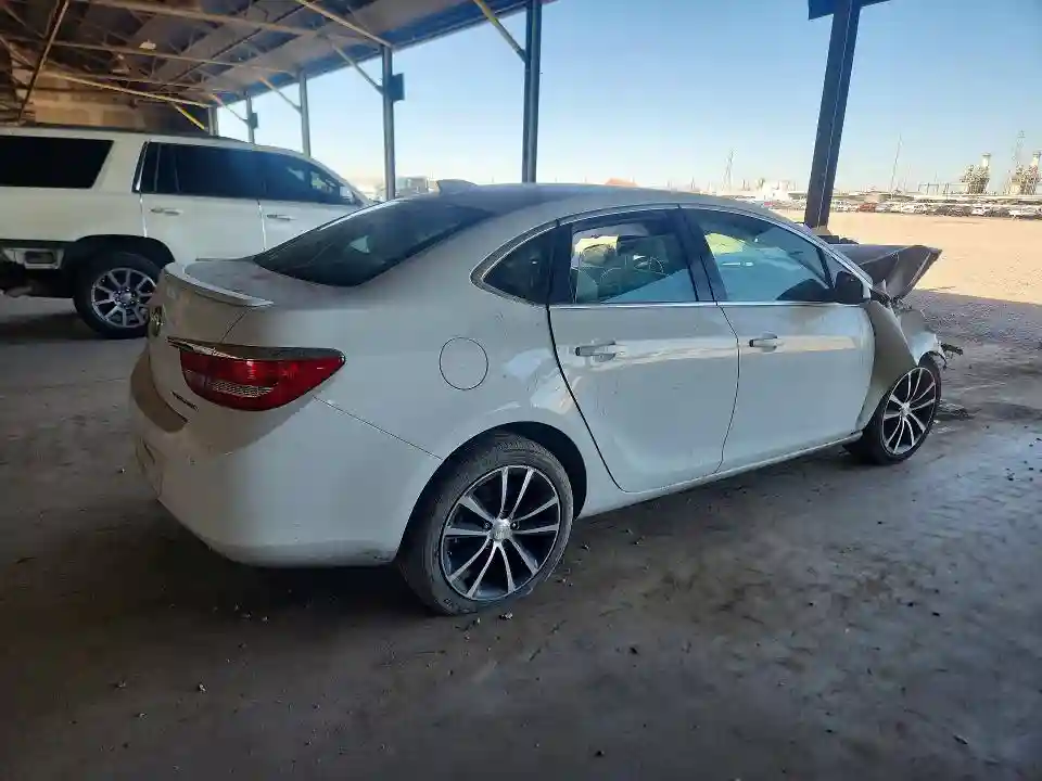 1G4PR5SK6H4112415 2017 BUICK VERANO-2