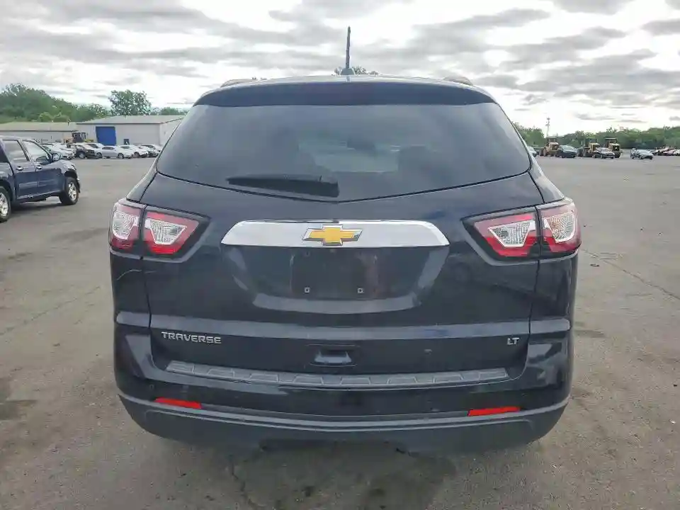 1GNKRHKD9HJ350530 2017 CHEVROLET TRAVERSE-5