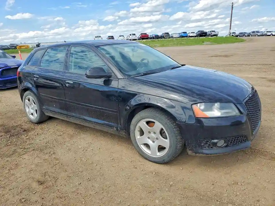 WAUEFCFM3BA120031 2011 AUDI A3-3