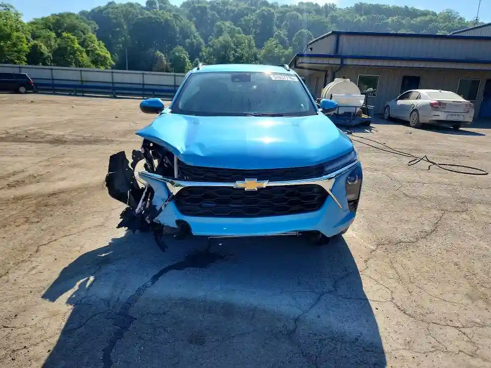 KL77LHEP0SC024615 2025 CHEVROLET TRAX-4