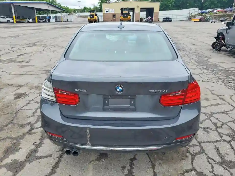 WBA3B5C59DF138941 2013 BMW 3 SERIES-5