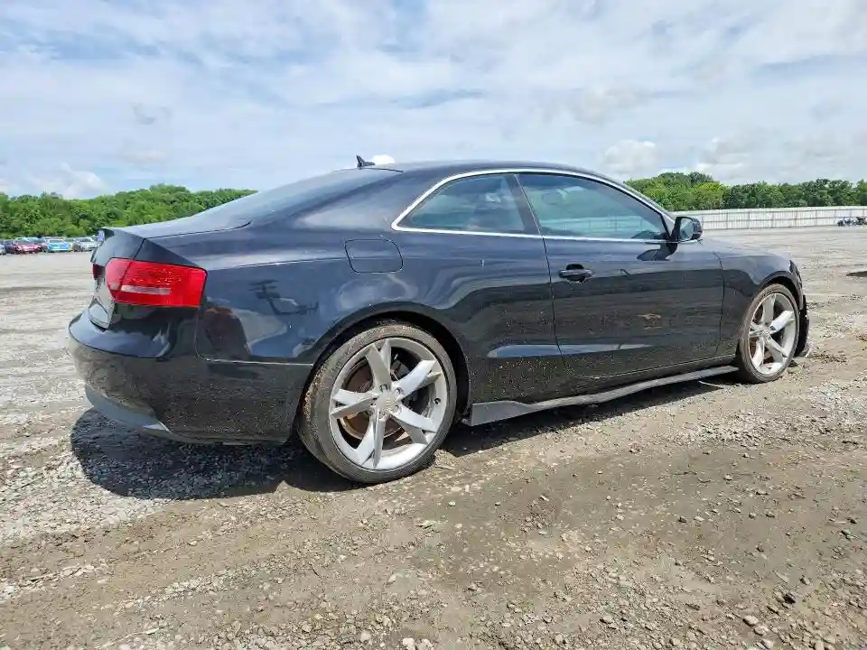 WAULFAFR9BA028610 2011 AUDI A5-2