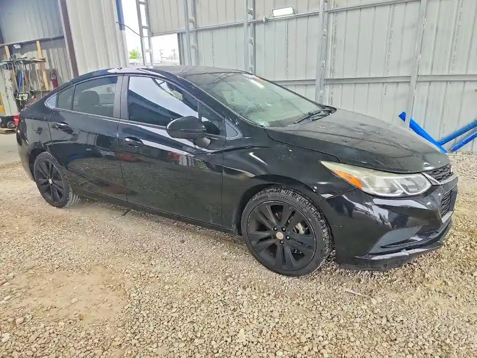1G1BC5SM5J7127275 2018 CHEVROLET CRUZE-3