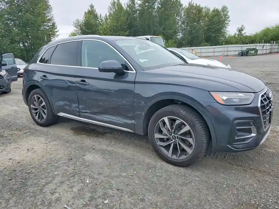 WA1BAAFY2M2072072 2021 AUDI Q5-3