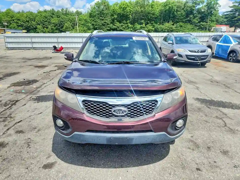 5XYKUDA10BG038465 2011 KIA SORENTO-4