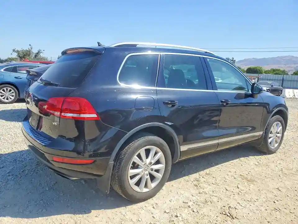 WVGEF9BP4DD013797 2013 VOLKSWAGEN TOUAREG-2